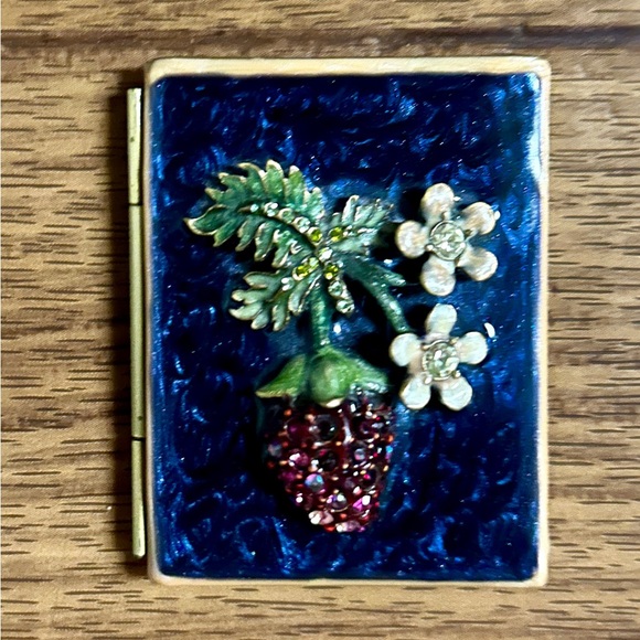 Jay Strongwater • Picture Holder • Vintage • Strawberry Floral • Crystal •Frame - Picture 3 of 10